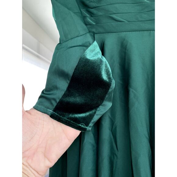 Mac Duggal 67527 Plunge Neck Emerald Satin A-Line Gown 4 - Picture 3 of 7